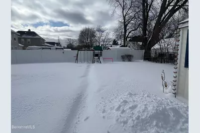 10 Huron St, Pittsfield, MA 01201 - Photo 21