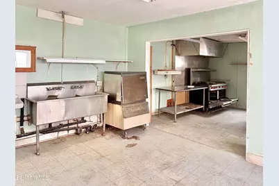 9 Depot St, Monroe, MA 01350 - Photo 7