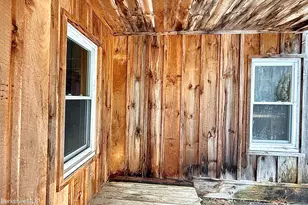 9 Depot St, Monroe, MA 01350 - Photo 27