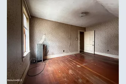 9 Depot St, Monroe, MA 01350 - Photo 9