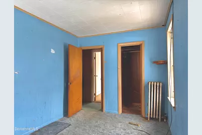 9 Depot St, Monroe, MA 01350 - Photo 7
