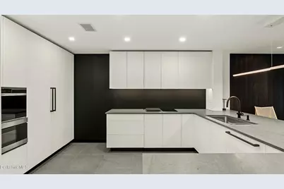 424 N Hemlock Ln, Williamstown, MA 01267 - Photo 7