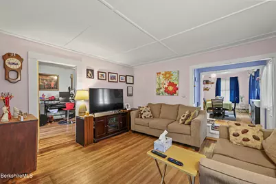 2 Horn Place, Adams, MA 01220 - Photo 5