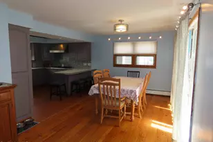 284 Franklin St, North Adams, MA 01247 - Photo 9