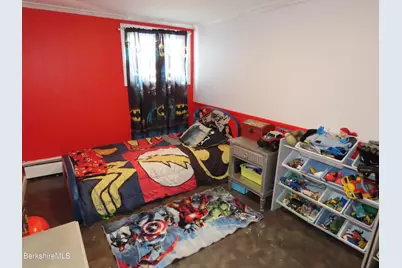 284 Franklin St, North Adams, MA 01247 - Photo 41