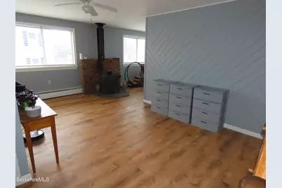 284 Franklin St, North Adams, MA 01247 - Photo 23