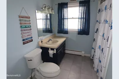 284 Franklin St, North Adams, MA 01247 - Photo 19