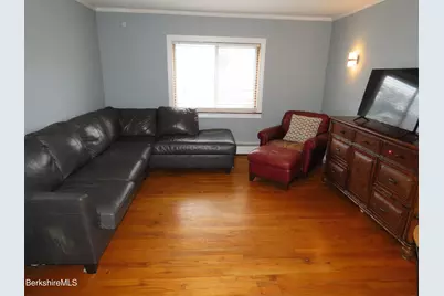 284 Franklin St, North Adams, MA 01247 - Photo 11