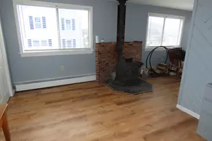 284 Franklin St, North Adams, MA 01247 - Photo 25