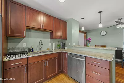 40 Stearns Ave, Pittsfield, MA 01201 - Photo 11