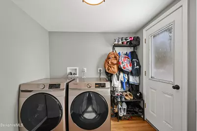 40 Stearns Ave, Pittsfield, MA 01201 - Photo 13