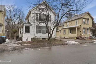 147 Dewey Ave, Pittsfield, MA 01201 - Photo 3