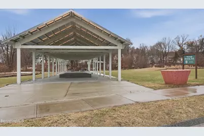 153 Dewey Ave, Pittsfield, MA 01201 - Photo 5