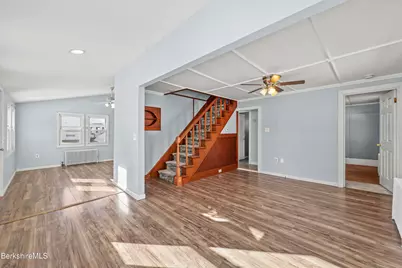 65 Melrose St, Adams, MA 01220 - Photo 9