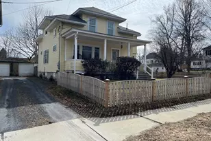 19 Commonwealth Ave, Pittsfield, MA 01201 - Photo 3