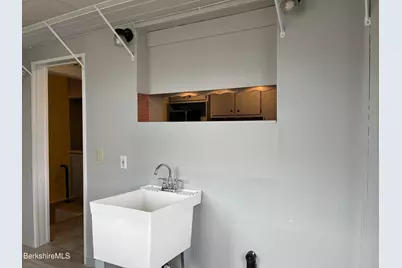 19 Commonwealth Ave, Pittsfield, MA 01201 - Photo 57