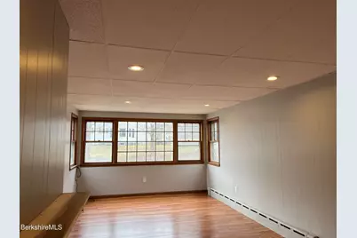 19 Commonwealth Ave, Pittsfield, MA 01201 - Photo 17