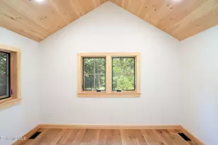 1427 Hewins St, Sheffield, MA 01257 - Photo 17