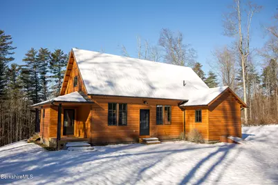 1427 Hewins St, Sheffield, MA 01257 - Photo 1