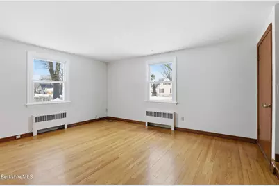 196 Park Ave #R, Dalton, MA 01226 - Photo 7