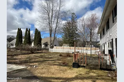 181 Park Ave #A, Dalton, MA 01226 - Photo 3