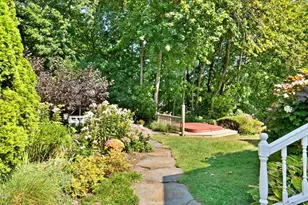 211 Cottage St, Great Barrington, MA 01236 - Photo 17