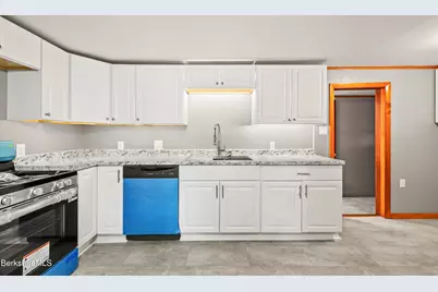 20 Marietta St, North Adams, MA 01247 - Photo 7