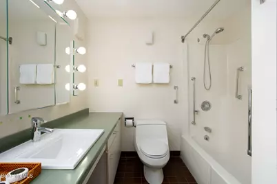 103 Gravesleigh Ter, Pittsfield, MA 01201 - Photo 27