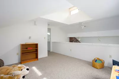 103 Gravesleigh Ter, Pittsfield, MA 01201 - Photo 33