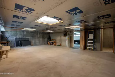 103 Gravesleigh Ter, Pittsfield, MA 01201 - Photo 43