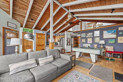 51 Imperial St, Lanesborough, MA 01224 - Photo 15