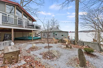 51 Imperial St, Lanesborough, MA 01224 - Photo 5