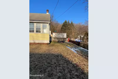 41 Willow St, Adams, MA 01220 - Photo 3