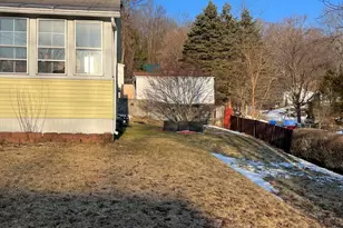 41 Willow St, Adams, MA 01220 - Photo 3