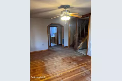 41 Willow St, Adams, MA 01220 - Photo 7