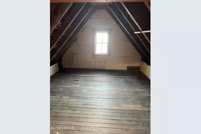 41 Willow St, Adams, MA 01220 - Photo 19