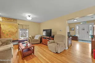 19 Fisk St, Cheshire, MA 01225 - Photo 9