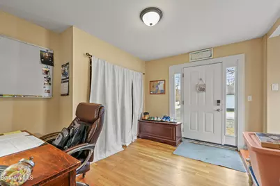 19 Fisk St, Cheshire, MA 01225 - Photo 7