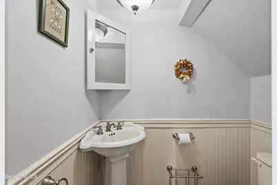 11 Concord Pkwy, Pittsfield, MA 01201 - Photo 29