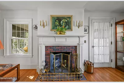 11 Concord Pkwy, Pittsfield, MA 01201 - Photo 15