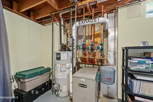 33 Walden Ln, Pittsfield, MA 01201 - Photo 29