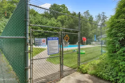 33 Walden Ln, Pittsfield, MA 01201 - Photo 37