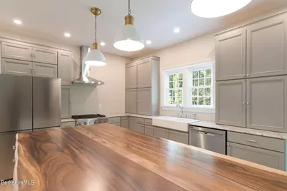 18 Cross To Canaan Valley Rd, New Marlboro, MA 01259 - Photo 9