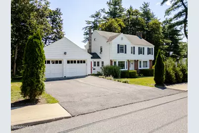 11 Prospect St, Great Barrington, MA 01230 - Photo 41