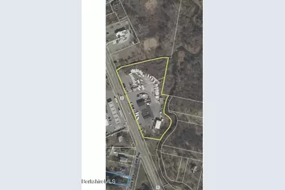 483 W Housatonic St, Pittsfield, MA 01201 - Photo 3