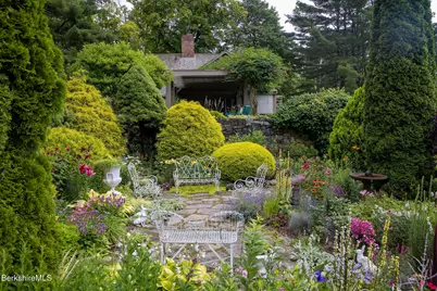 18 Goodrich St, Stockbridge, MA 01262 - Photo 49