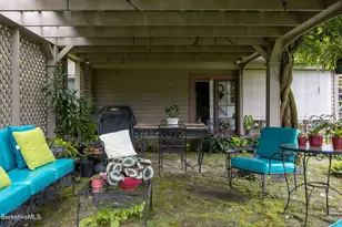 18 Goodrich St, Stockbridge, MA 01262 - Photo 45