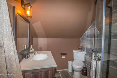 2 Walnut St, Great Barrington, MA 01230 - Photo 25