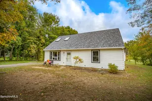 2 Walnut St, Great Barrington, MA 01230 - Photo 3