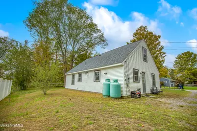 2 Walnut St, Great Barrington, MA 01230 - Photo 29